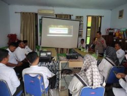 Anggota Polsek Leuwidamar Polres Lebak Hadiri Loka Karya Triwulan Puskesmas Leuwidamar 