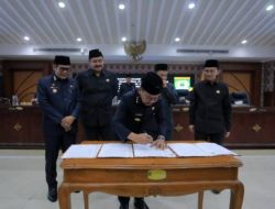 Rapat Paripurna, Pemkot Bersama DPRD Tandatangani Kesepakatan KUA PPAS 2026