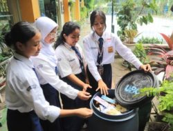 Ciptakan Kota Tangerang Bersih dan Nyaman, Dinas Pendidikan Ajak Guru dan Siswa Jaga Kebersihan Lingkungan Sekolah