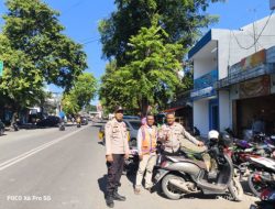 Sapa Jukir Depan BCA, Polsek Rangkasbitung Polres Lebak Berikan Edukasi Kamtibmas