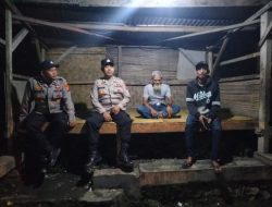 Polsek Rangkasbitung Polres Lebak Patroli dan Sapa Warga Kampung Lembur Sawah di Pos Ronda