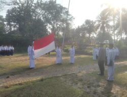 Kanit Binmas Polsek Rangkasbitung Polres Lebak Jadi Pembina Upacara di Al Ischakiyah