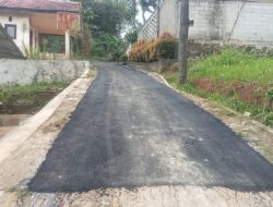 Dana Banprov : Pelaksanaan Jalan Lingkungan Hotmix di Desa Sindanghayu Diduga Kuat Asal Jadi
