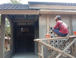 Pelaksanaan Pembangunan Pos Yandu di Desa Babakan Lor, Upah Kerja Diduga Sangat Murah