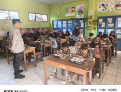 Intens Kapolsek Rangkasbitung Polres Lebak dan Bhabinkamtibmas Monitoring Penyaluran MBG