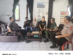 Anggota Polsek Rangkasbitung Polres Lebak dan Babinsa Giat Sambangi Prades Pabuaran