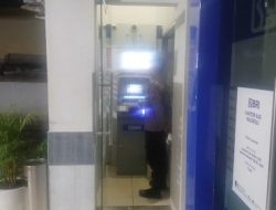 Anggota Polsek Rangkasbitung Polres Lebak Patroli Ke Bank BRI