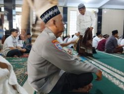 Kanit Binmas Polsek Rangkasbitung Polres Lebak dan Bhabinkamtibmas Melaksanakan Giat Sholat Jumat Keliling