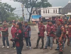 Koalisi Oktober 2025 : KKPMP, GMAKS, LMP Menggelar Aksi Unras Damai di Gedung DPRD Banten