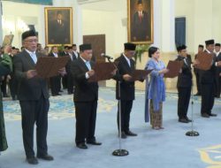 Prabowo Lantik 7 Anggota KY dan 6 Duta Besar di Istana