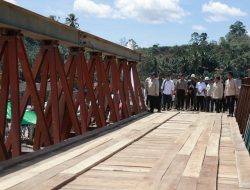 Tutup Tahun di Lokasi Bencana, Prabowo Cek Langsung Jembatan Sungai Garoga Pastikan Akses Tapteng–Tapsel Pulih