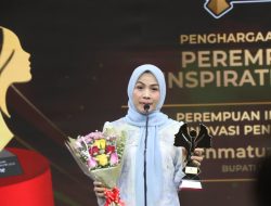 Di Studio TVOne Jakarta: Bupati Serang Ratu Zakiyah Terima Penghargaan  Perempuan Inspiratif 2025 Bidang Inovasi Pendidikan Daerah