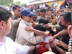 Pemulihan Dipacu, Prabowo Ingatkan Sekolah, Puskesmas, dan Rumah Sakit Segera Difungsikan