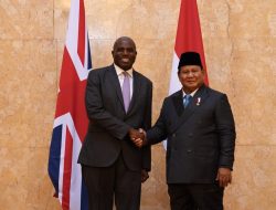 Diplomasi Peci Hitam Prabowo di Lancaster House