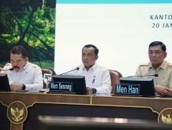 Sebelum Umumkan Pencabutan Izin Perusahaan Pelanggar Aturan, Mensesneg Sampaikan Duka Cita Kecelakaan Pesawat dan Bencana