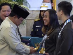 Momen Prabowo Hitung Medali Emas Martina Ayu, Istana Negara Bergemuruh Tepuk Tangan