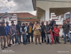 Dinilai Gagal dalam Pengawasan, Puluhan Masa LSM KPK- Nusantara Geruduk Kantor Dindikbud Serang