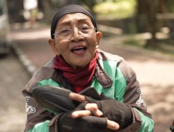 Pengemudi Ojol di Solo Rasakan Manfaat BHR Naik: Senang Banget, Terima Kasih Presiden Prabowo