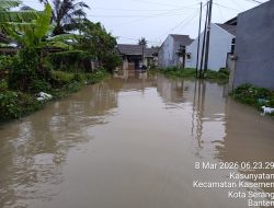 Gorong-Gorong Macet Total: Banjir Kedua di Puri Keraton, Sejumlah Warga Mengungsi