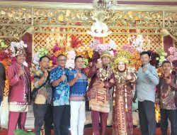 Suasana Penuh Kebahagiaan, DPC GWI Cilegon Hadiri Pernikahan Zhia dan Andi