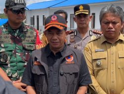 Pembangunan 103 Huntap di Tapanuli Utara Segera Rampung, Relokasi Dimulai Mei  Press Release Badan Komunikasi Pemerintah (Bakom) RI  Tapanuli Utara, 20 April 2026 — Badan Nasional Penanggulangan Bencana (BNPB) mengatakan tengah mempercepat pembangunan 103 hunian tetap (huntap) di Desa Dolok Nauli, Kabupaten Tapanuli Utara, Sumatra Utara, di mana 70 unit pertama ditargetkan rampung pada Mei mendatang.  Dengan demikian, BNPB juga menyebut bahwa gelombang pertama relokasi dijadwalkan berlangsung pada Mei mendatang.  Kepala BNPB Suharyanto menjelaskan, sebanyak 70 hunian akan rampung 100 persen dan siap ditempati pengungsi pada Mei mendatang. Sementara itu, 33 unit sisanya masih dalam proses pembangunan.  “Sudah ada calon penghuninya. Ini yang tahap awal ada 70 (unit), insyaallah di bulan Mei 2026 sudah jadi 100 persen dan bisa segera bisa ditempati. Saat ini, 33 unit rumah berikutnya juga sudah mulai dibangun sebagai kelanjutan tahap kedua,” ujar Suharyanto seperti dikutip dari keterangan video, Senin (20/4).  Adapun seluruh hunian tersebut dibangun melalui kolaborasi dengan Yayasan Buddha Tzu Chi. Hunian tetap ini nantinya akan memiliki dua kamar tidur, satu kamar mandi, dapur yang menyatu dengan area cuci piring di bagian belakang, lantai keramik, serta taman kecil di depan rumah.  Selain itu, lokasi tersebut dipastikan aman dari potensi bencana banjir dan tanah longsor serta memiliki ketahanan terhadap gempa bumi karena dibangun menggunakan material berkualitas, seperti bata merah, serta fondasi kuat dari batu kali dan tulangan besi sebagai pengikat antardinding.  Rumah-rumah ini nantinya diperuntukkan bagi pengungsi Tapanuli Utara yang terdampak bencana banjir bandang dan longsor pada November lalu. Sekadar informasi, bencana tersebut tidak hanya melanda Sumatra Utara, tetapi juga Aceh dan Sumatra Barat.  “Ini adalah wujud bahwa penanganan bencana Sumatra tentu terus bergerak maju ke depan. Seluruh daerah, khususnya Tapanuli Utara, sekarang masuk tahap proses transisi menuju pemulihan, jadi tidak ada lagi masyarakat yang tidak tertangani,” imbuh dia.  Ia melanjutkan, calon penghuni huntap tersebut saat ini masih menetap sementara dengan menumpang di rumah warga atau sanak saudara. Suharyanto mengatakan bahwa mereka juga telah menerima Dana Tunggu Hunian (DTH) sebesar Rp600 ribu per kepala keluarga (KK).  “Kita harapkan pada bulan Juni mendatang seluruh warga sudah bisa pindah ke hunian tetap ini, sehingga pemberian DTH tidak perlu diperpanjang lagi,” tambah Suharyanto.