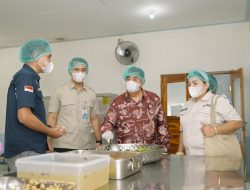 Legislator Gerindra Tinjau Dapur MBG di Perbatasan NTT, Pastikan Program Prabowo Berjalan Optimal