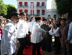 Diaspora Paris Bahagia Salat Iduladha Bersama Prabowo: Rasanya Seperti Kumpul dengan Keluarga Besar