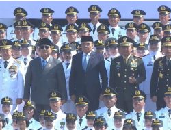 Lulusan Terbaik IPDN dari Keluarga Buruh hingga Petani, Prabowo: Membanggakan Hati Saya