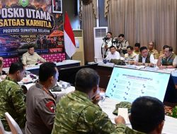 Prabowo Instruksikan Pengiriman Tambahan Oksigen untuk Petugas Karhutla