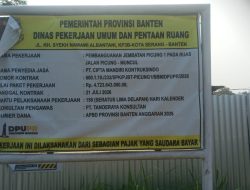 Proyek Jembatan Rp4,7 Miliar di Ciherang Picung Pandeglang Diduga Abaikan K3, Pekerja Tanpa Helm dan APD